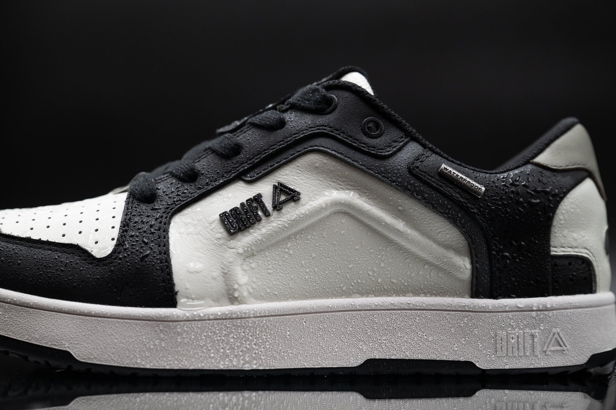 ARC Black &amp; White