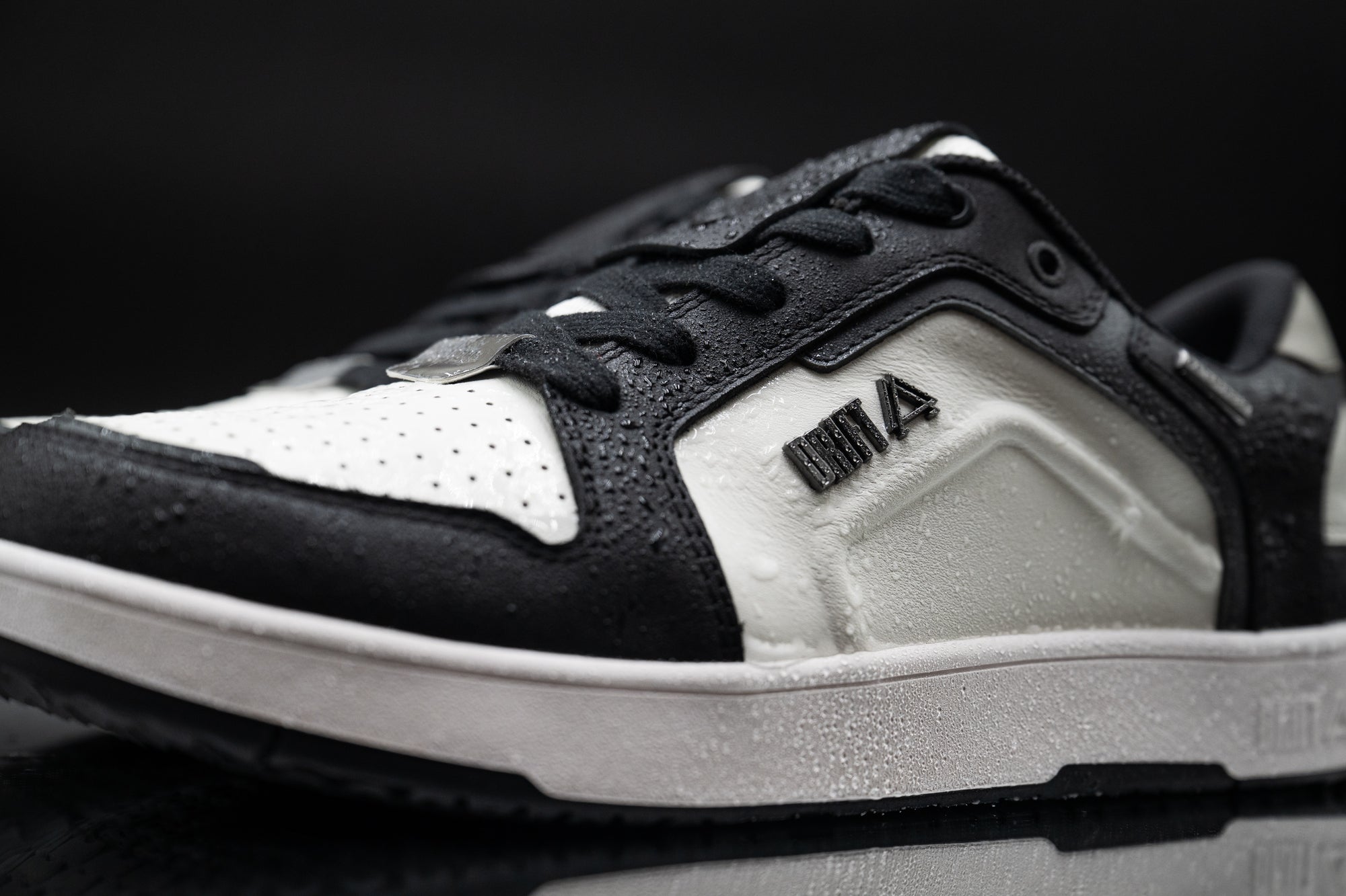 ARC Black &amp; White