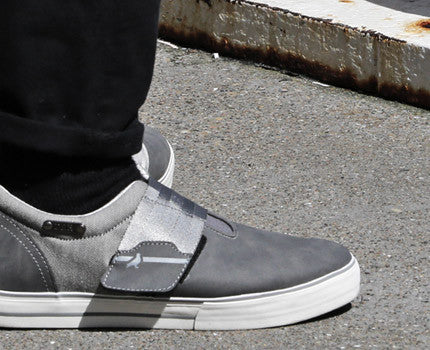 Pigeon Clipless Bike Shoe | DZRshoes - on the foot