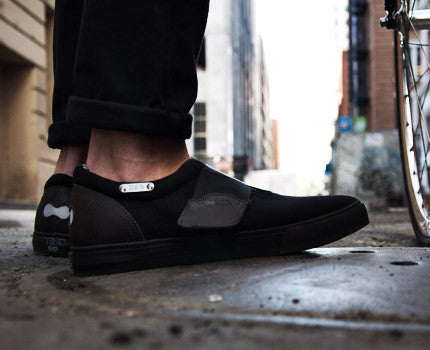 Jetlag Nero Clipless Bike Shoe | DZRshoes - on the foot