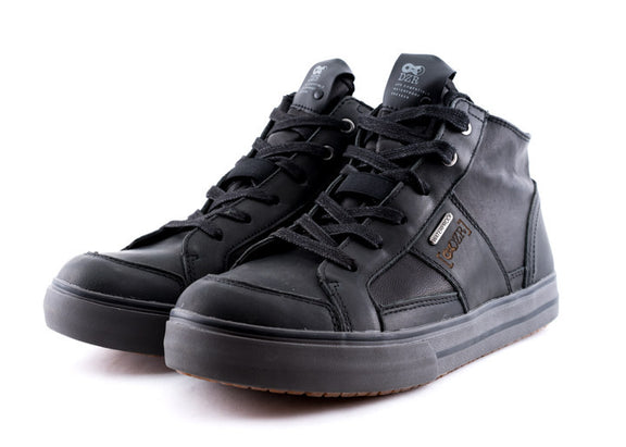 Front profile of black H2O clipless cycling shoes with waterproof seam-sealed design