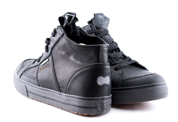 Front/back side-by-side view of casual H2O Waterproof clipless MTB shoes