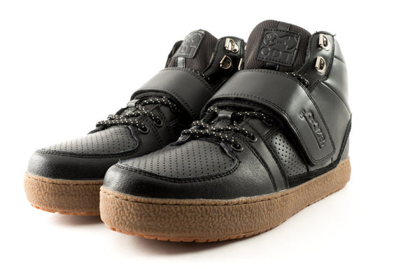 Marco Black clipless cycling shoes front view showing power strap and stability upper for casual and mtb rides

