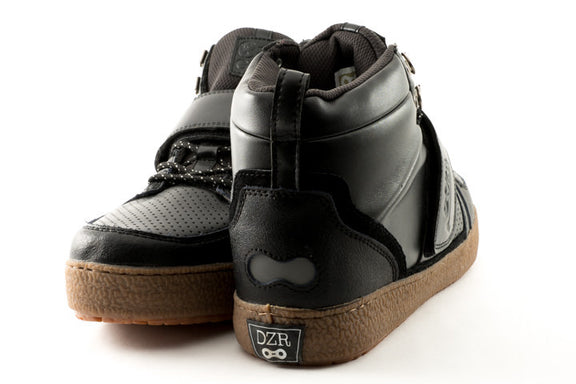 Marco Black casual cycling shoe stability upper close-up showing robust padded materials for comfort