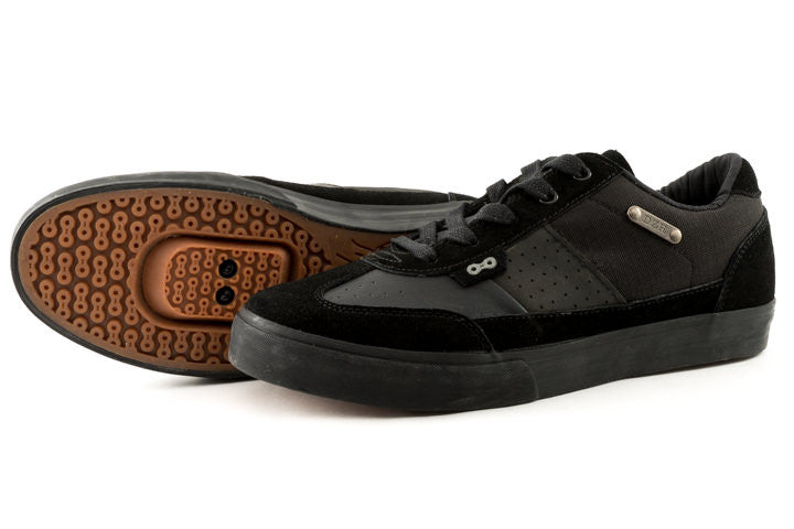 Minna Clipless Bike Shoe | DZRshoes - side and bottom view