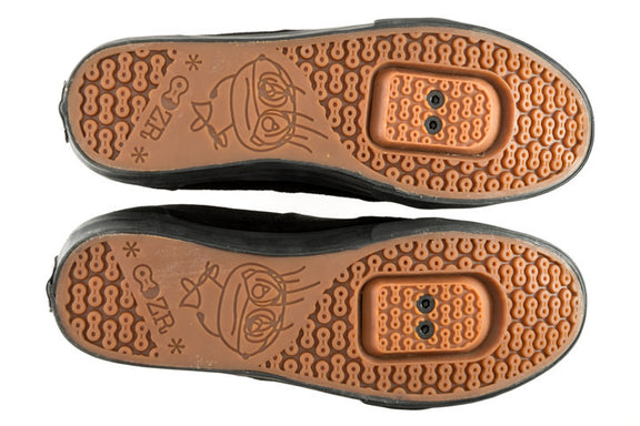 Bottom view of Minna mtb shoes showing natural gum rubber outsole and traction pattern