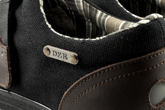 Close-up side logo detail of Jetlag Nero clipless mtb shoes