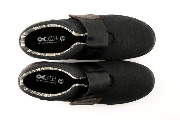 Top down view of Jetlag Nero casual clipless cycling shoes showing insole and opening